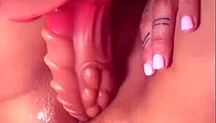 Dragon dildo stretches Max Ryan's pussy to squirting