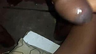 Mulher Casada Infiel Pega Chupando Quando Está Sozinha Em Casa