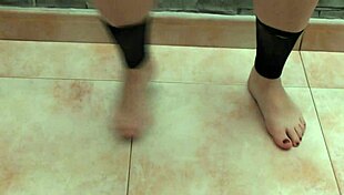 Sexy feet dancers perform enticing routines