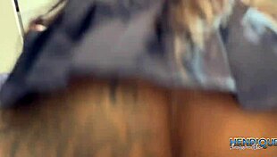 a mina do xvideos tava com fogo na bucetinha dela por mim e comi ela antes de nos encostar no baile