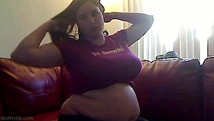 Azismiss Shares Creative Ice Cream Stuffing Ideas With Fun Twists