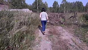 Best outdoor pissing with powerful urine streams in amateur compilation