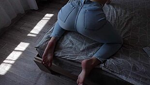 Rough doggystyle fucking her pussy with torn jeans and loud moaning?