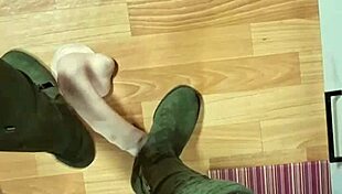 do you want to play with elza kom's domination and fisting?