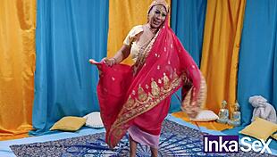 chudai madrastra india tetona se folla al novio de su hijastra y le dejan el co�o lleno de leche