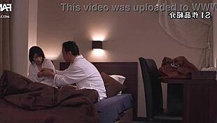 Single mother turns into a whore and falls for her first client. Subtitled.