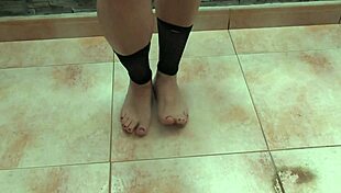 Sexy feet dancers perform enticing routines