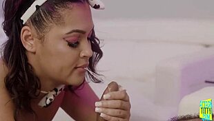 ashlyn peaks shows off her huge milk makers during workout