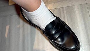 Petite japanese girl with smelly feet gets fully enjoyed