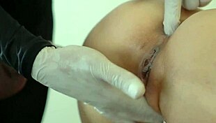 Gwen Cant Resist Moms Handy Bf