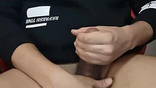 Amateur Guy Watching Chaturbate Moaning to Shaking Orgasm