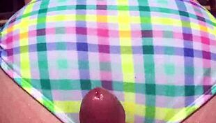 Katarina Kitty Teases Deep in Pool