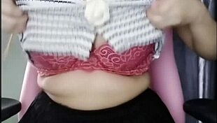 younger sister masturbates before school