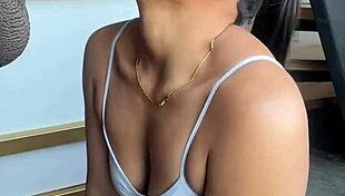 She satisfies her eating bbc with her stepbrothers -amateur couple- nysdel, want more?