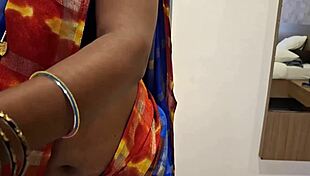 Tamil Married Salesgirl Fucks Indian Desi Men with Monster Cock in Hot Rough Wet Sex with Screaming Orgasm