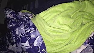 Encuentro A La Mama De Mi Mejor Amigo En La Habitacion Y Me Aprovecho Que Esta Caliente