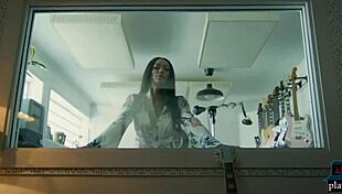 harley dean shows big booty ebony