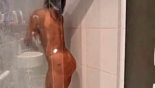 Neighbor visits while she's bathing, leading to intense fucking