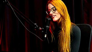 Questionava Tudo Namora O Melhor Amigo Pediu Para Ir No Puteiro E Decidiu Ir Na Casa De Swing Por Causa Do Parceiro - Bella Ruiva Watch On Sheer Red