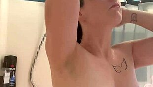 Ivy19921 Update 2: Shaved Ass In Retro Shower Masturbation!