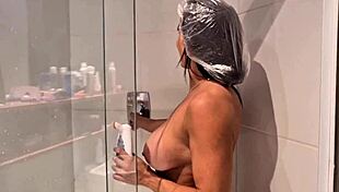 Neighbor visits while she's bathing, leading to intense fucking