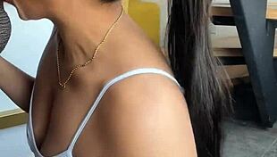 She satisfies her eating bbc with her stepbrothers -amateur couple- nysdel, want more?