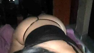 gatita nerd me pide leche en su boquita infiel