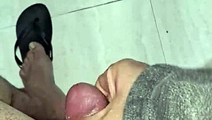 Meu Mini Pau Esquentando E Gozando