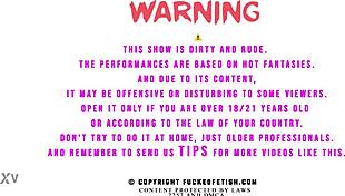 Ashlee Rose feels relaxed eating chips in her jeans and crop top