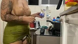 Young Girl Flashes Swollen Pussy In Kitchen Live.