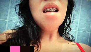 She's so horny, she masturbates in the bathroom and squirts for the first time 💦