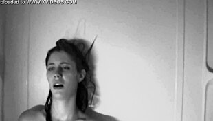 I encountered sexy psycho shower girl