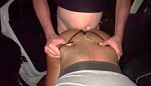 fila no estacionamento pra comer a mulher