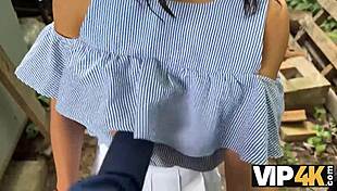 i'm the hunter who fucked a gypsy girl at the abandond house, it was wild