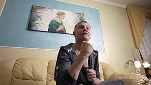 Giulia Diamond Wants to Be a Legalporno Star in Piss Version!