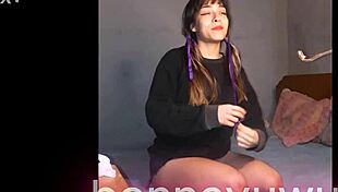 Bonneyuwu - 14 09 Argentina Puta Se Masturbaa En La Cama Con Un Dildo Transparente