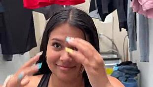 vecina, can you wash my clothes? i'll pay you 😉