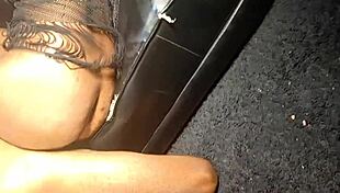 SHE NO DEY TIRE FOR SEX, CURVY BODY SPREADING WIDE IN ENDLESS DESIRE