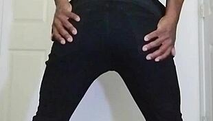 Stretching Ass For Exercise Workout Routine