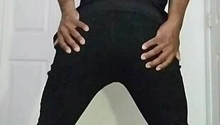 Stretching Ass For Exercise Workout Routine