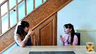 Tutty brune sublime se r�gale avec cette bite