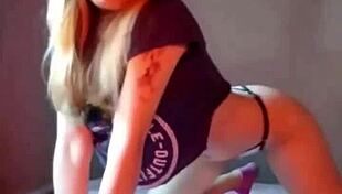 bonneyuwu inserting marbles with condom in wet pussy