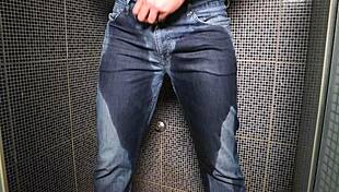 Guy Pees Inside His Jeans and Finishes with a Cumshot Outdoors