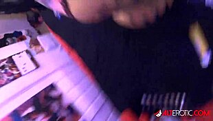 Quarantine fun with tattooed chick leya falcon masturbating!