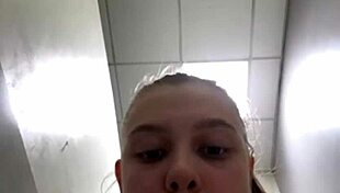 Those natural tits bouncing in the gym, aren't they?