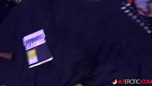 Quarantine fun with tattooed chick leya falcon masturbating!