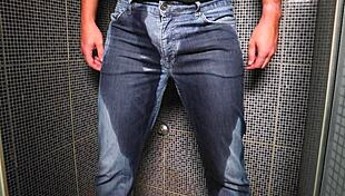 Guy Pees Inside His Jeans and Finishes with a Cumshot Outdoors