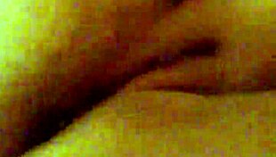 Mzslippery masturbates in mirror?