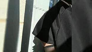 who's watching me fuck my dildo right outside the neighbor's house!!