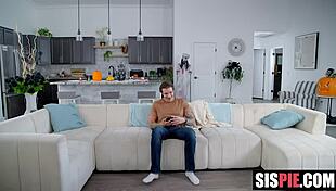 stepsisters halloween treat is my dick angel gostosa jayden marcos 😏